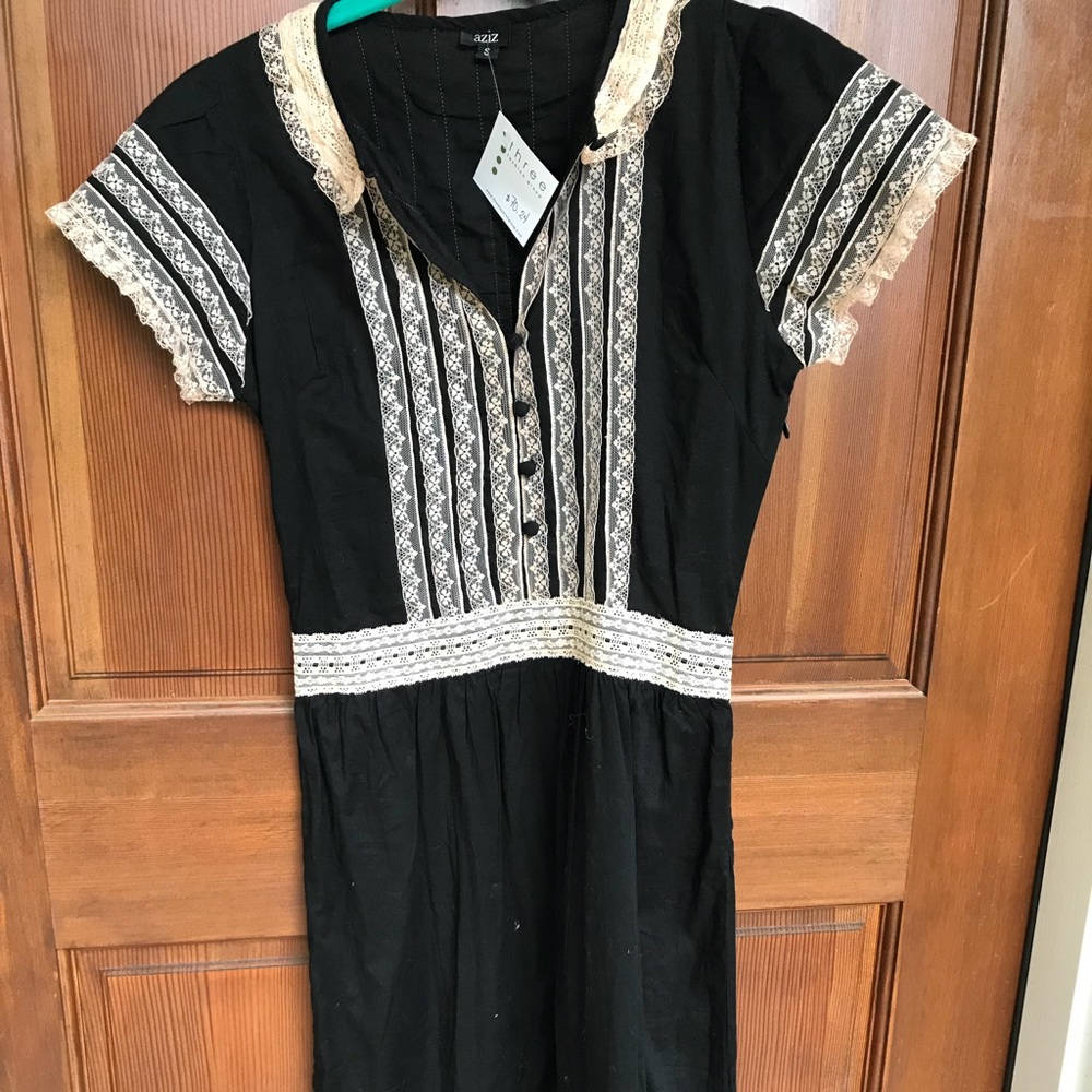 Aziz Beautiful Lace Dress